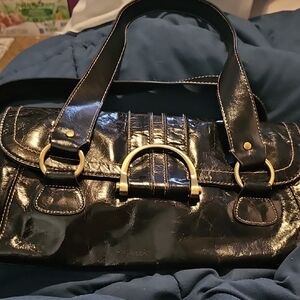 !!. Womans Black Shoulder Bag with Gold Accents